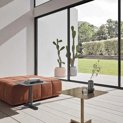 Tavolino Fiore Horizon in metallo di Mobilgam