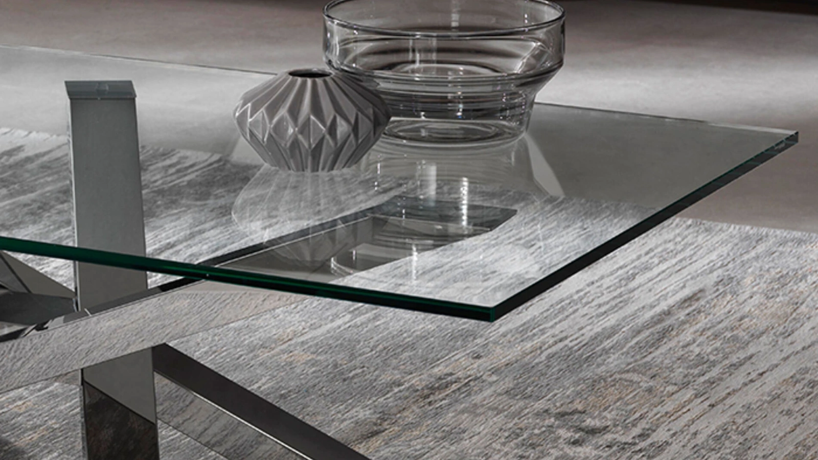 Tavolino Shangai con top in cristallo di Riflessi