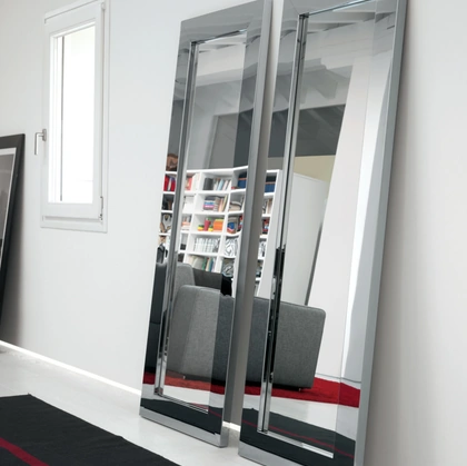 Specchio da parete Titanio con cornice in acciaio inox di Riflessi