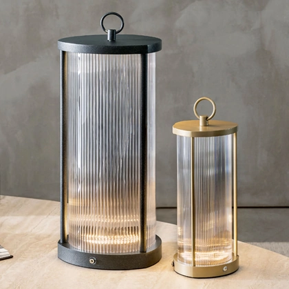 Lampada da tavolo Giò Giò T di Riflessi