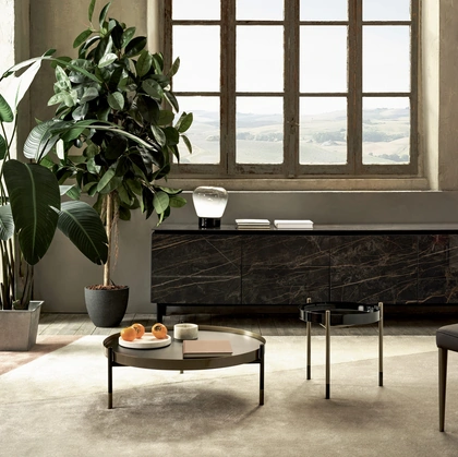 Lampada da tavolo Stone in vetro sfumato bianco con base in acciaio laccato di Bontempi