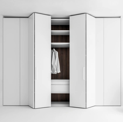 Armadio Freedhome con ante a libro in laccato opaco Apertura Totale di Caccaro