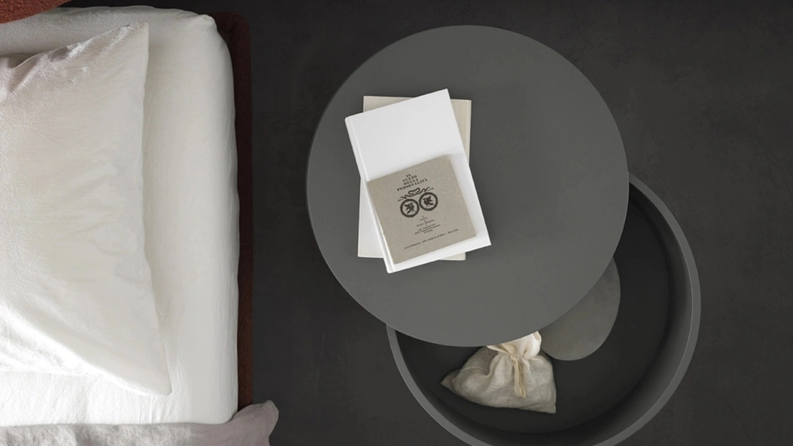 Comodino Anello di Caccaro