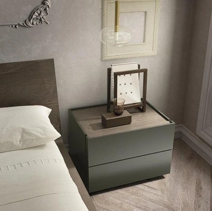 Comodino Cubo in laccato opaco con top in legno di Mobilgam