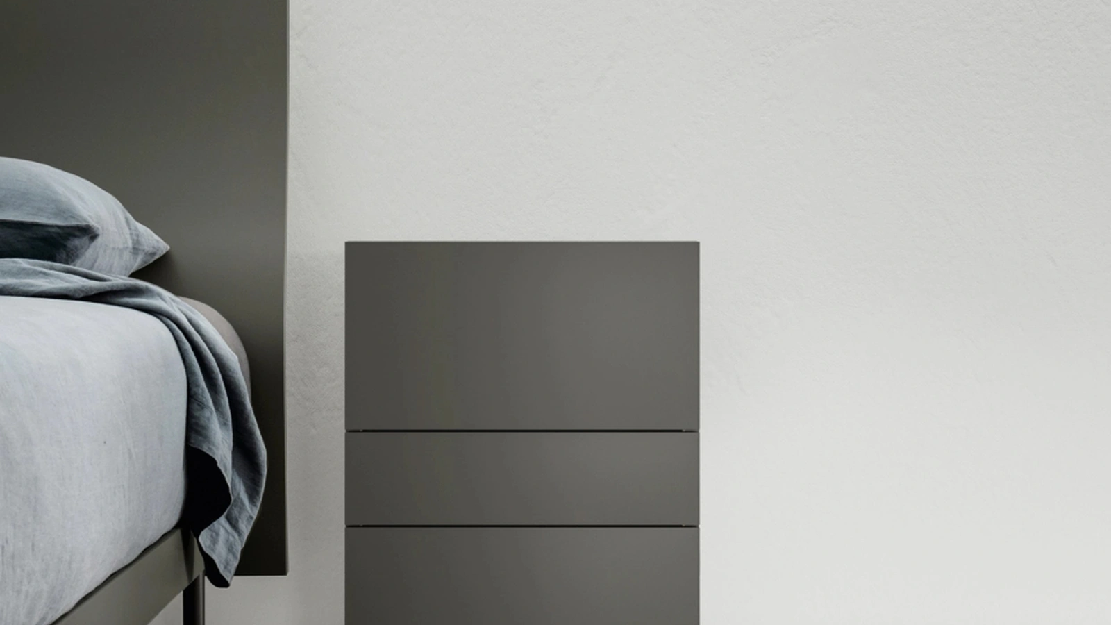 Comodino Filnox in laccato opaco di Caccaro