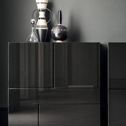 Madia Alta Quadra in laccato lucido Nero di Pianca