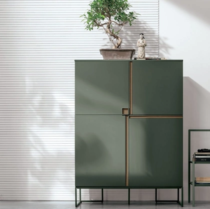 Madia Verticale Regolo R01 in laccato opaco bosco di Tomasella