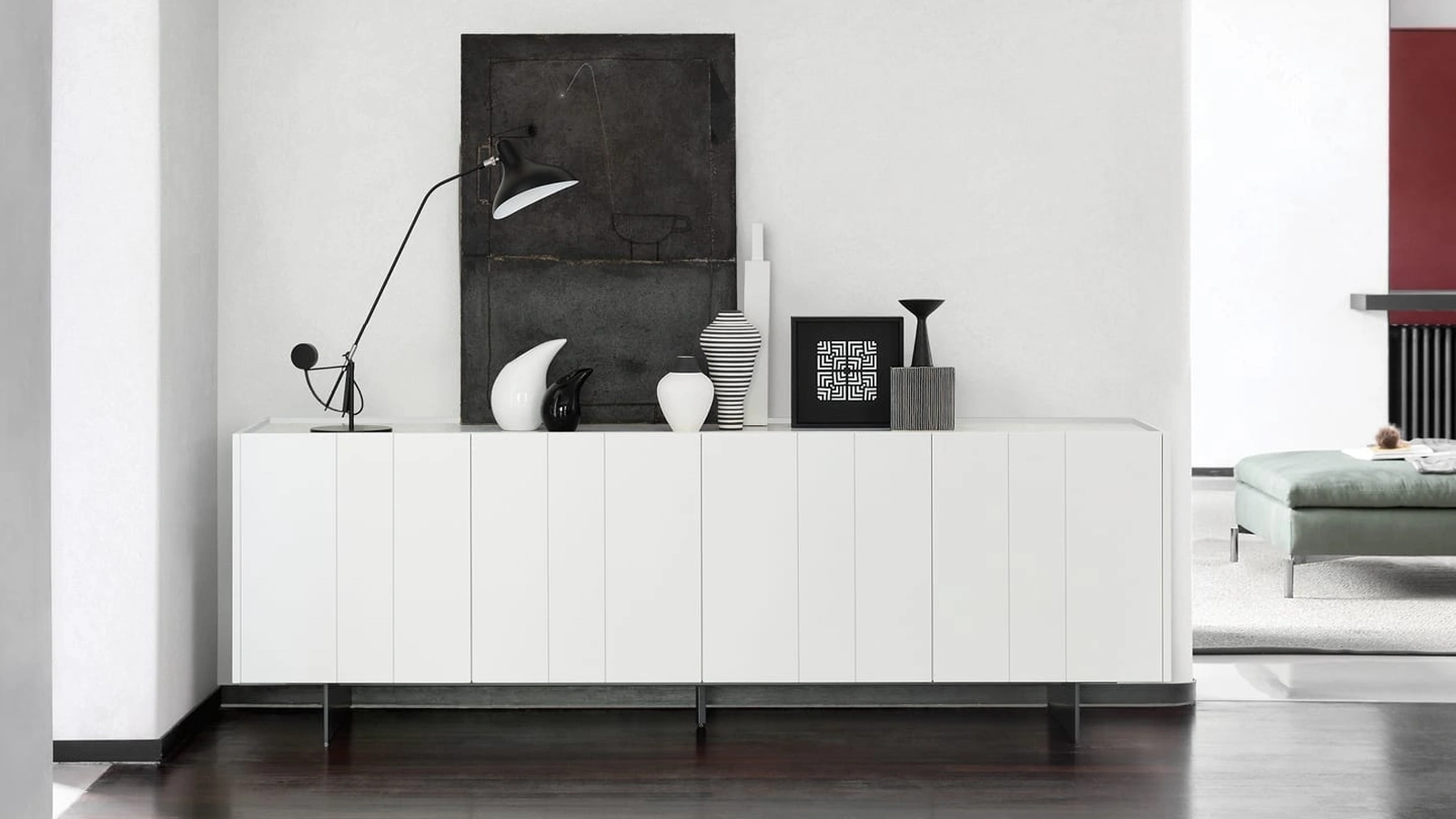 Madia Stripe in laccato bianco  opaco di Novamobili