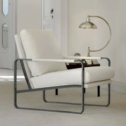 Poltrona in tessuto imbottito Clarissa di Bontempi