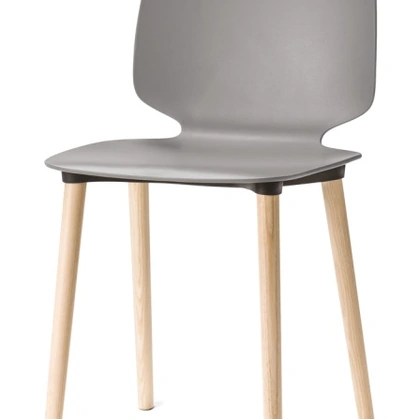 Sedia Babila Legno con scocca in tecnopolimero di Veneta Cucine