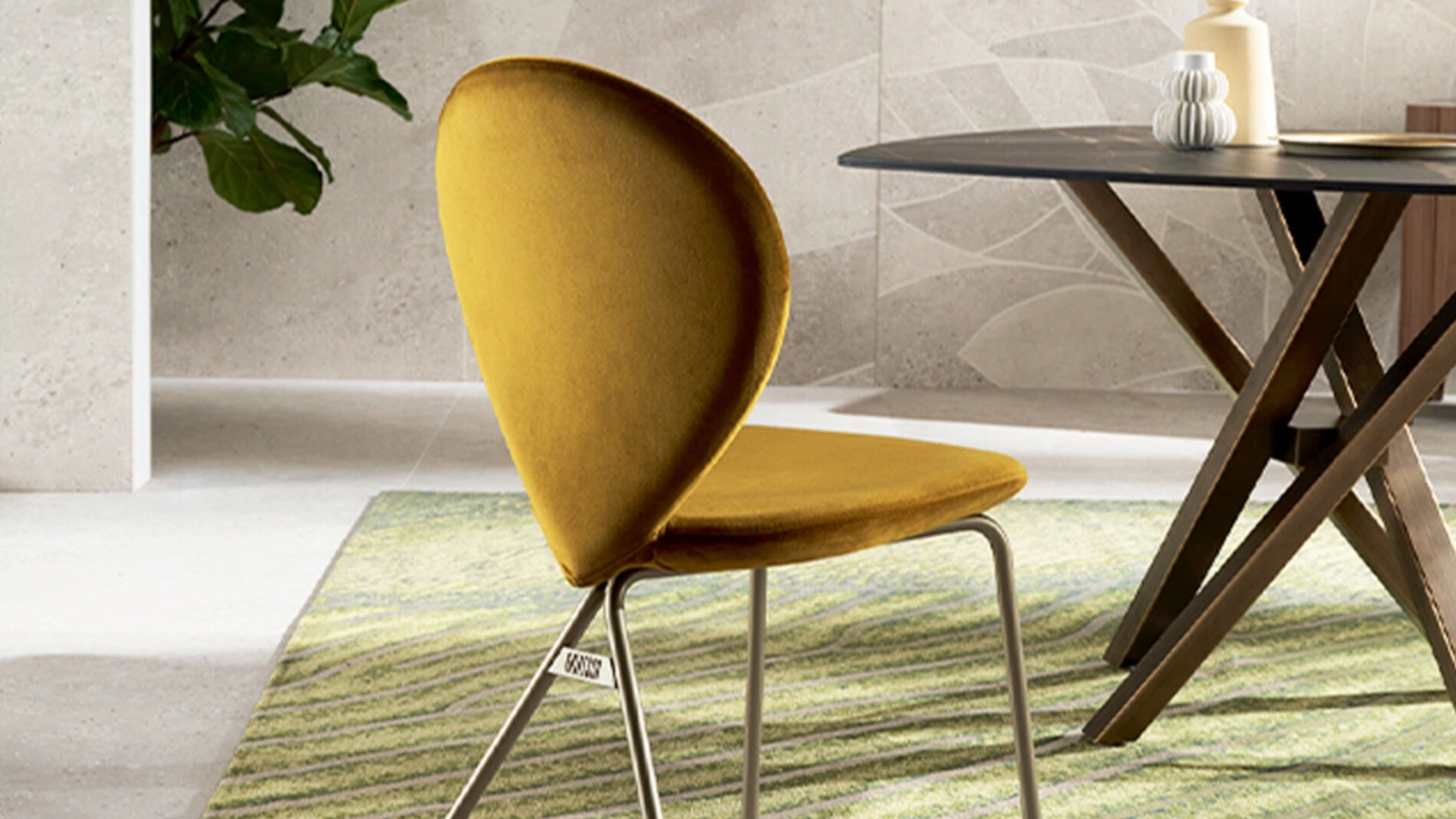 Sedia di design in velluto Perla di Riflessi