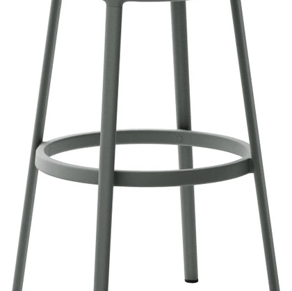 Sgabello Round in polipropilene con struttura in metallo di Veneta Cucine