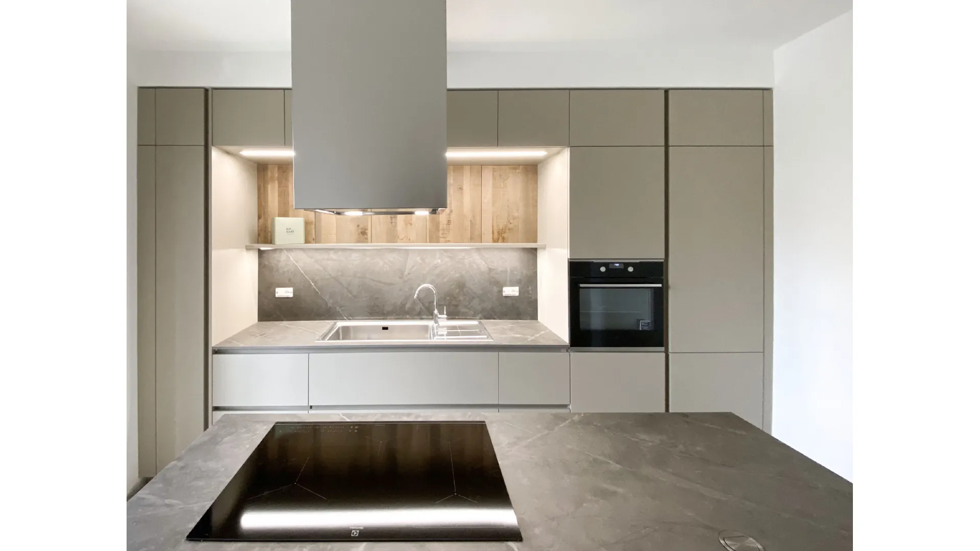 Realizzazione Cucina con isola Cesena