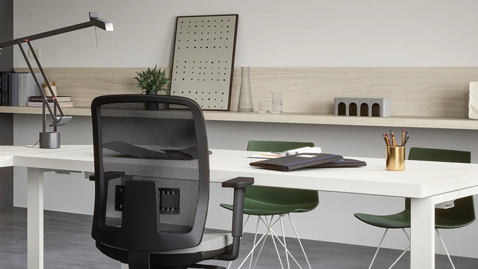 Sedia Operativa su ruote con seduta in tessuto imbottito e schienale in rete York di Cinquanta3